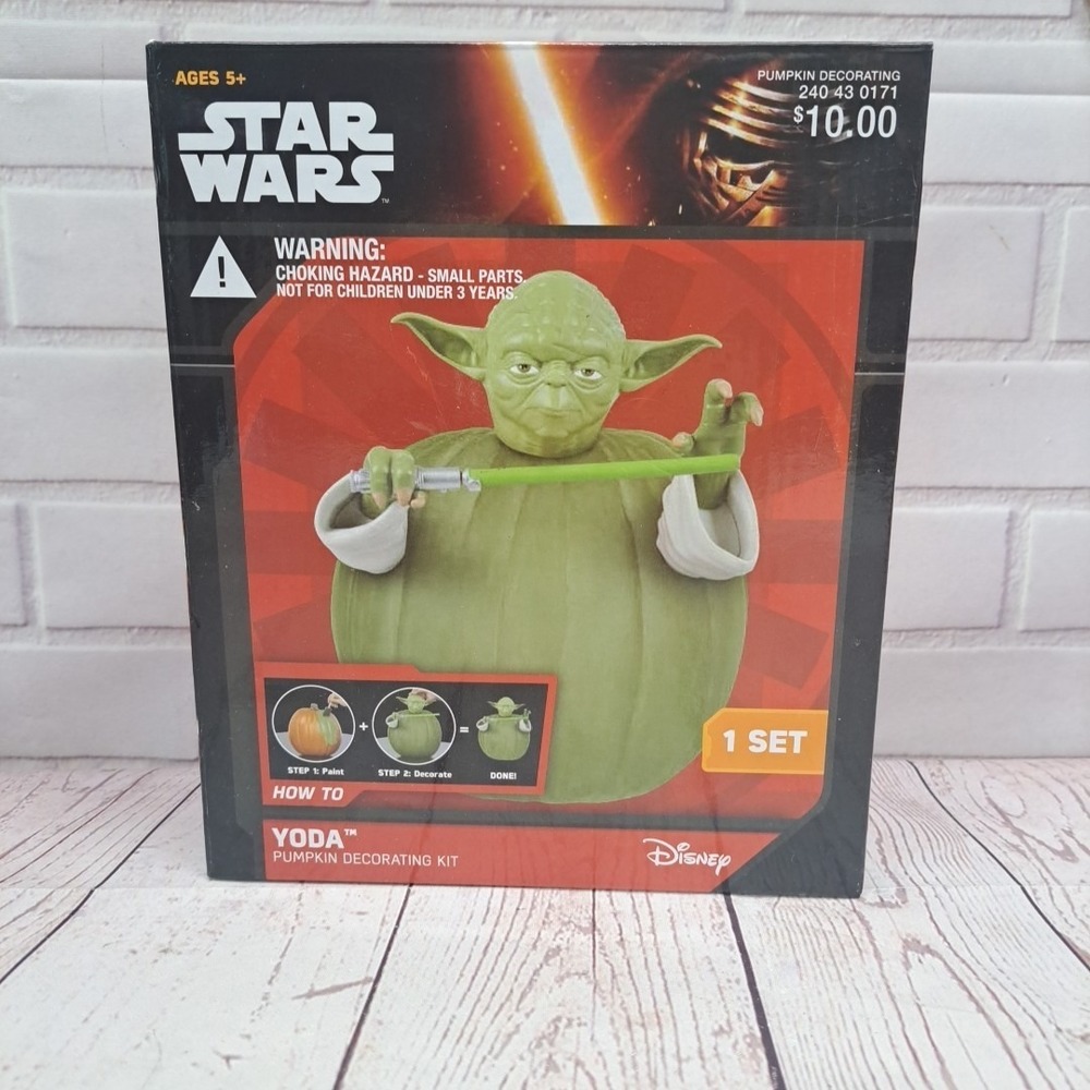 Star Wars Yoda Pumpkin Decorating Kit Halloween Gemmy- Disney New 2015